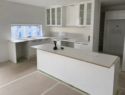 Cabinetry-led kitchen renovation solutions with coordinated project support